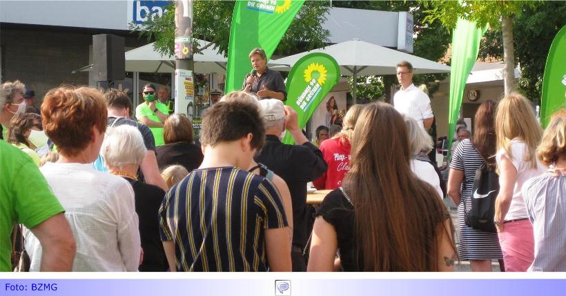 Letzter Groß-Auftritt der Grünen mit Robert Habeck vor der Kommunalwahl auf dem Sonnenhausplatz • OB-Kandidaten „taktisch“ wählen?
